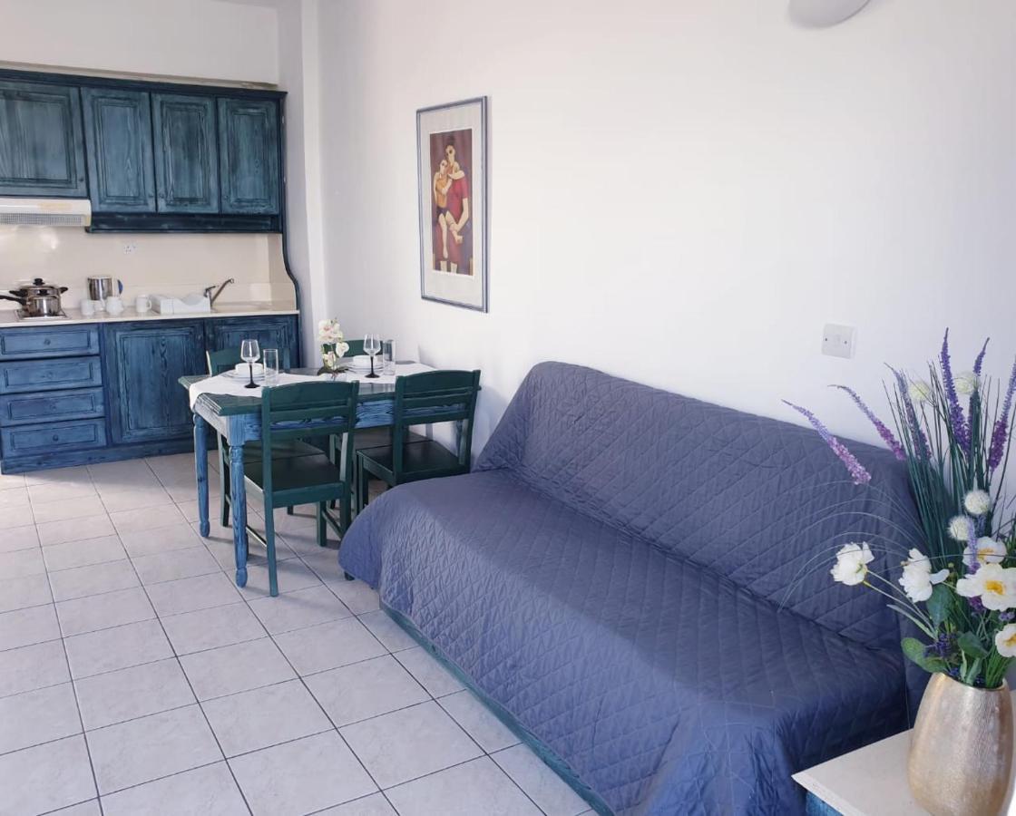 Seaview Sunset Holiday Apartments Paphos ภายนอก รูปภาพ